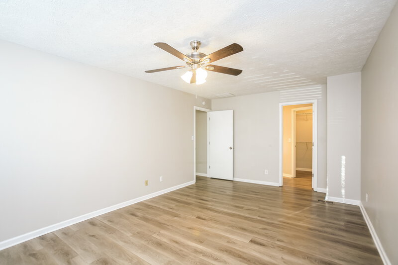 2,300/Mo, 656 Sunbird Cir Indianapolis, IN 46231 Main Bedroom View