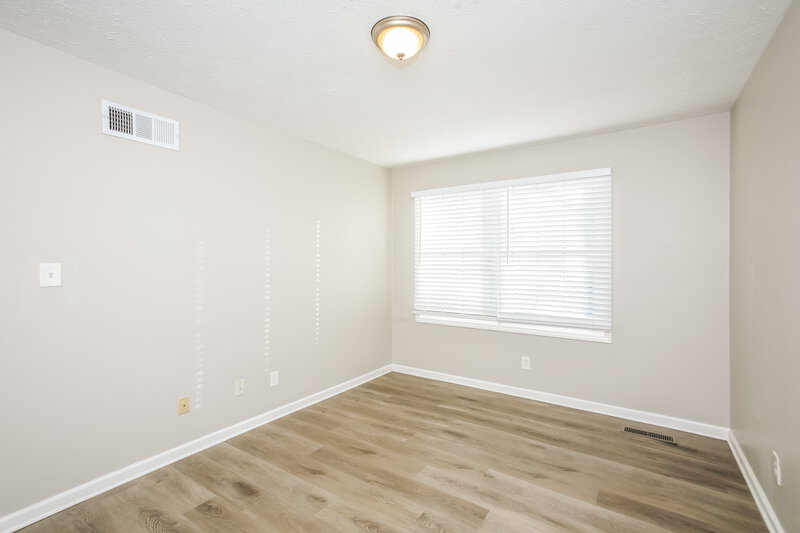 2,300/Mo, 656 Sunbird Cir Indianapolis, IN 46231 Bedroom View