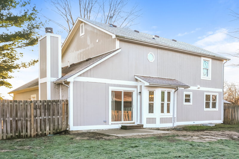 2,300/Mo, 656 Sunbird Cir Indianapolis, IN 46231 Rear View 2