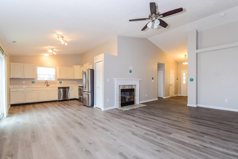 1,990/Mo, 3844 Boundary Bay Dr Indianapolis, IN 46217 Living Room View 3