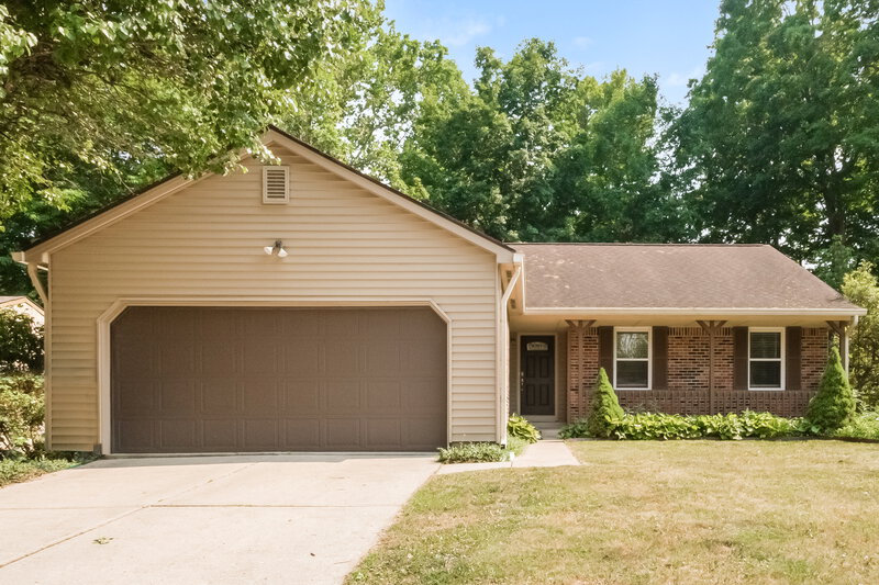 2,045/Mo, 4419 Deerview Ct Indianapolis, IN 46268 External View