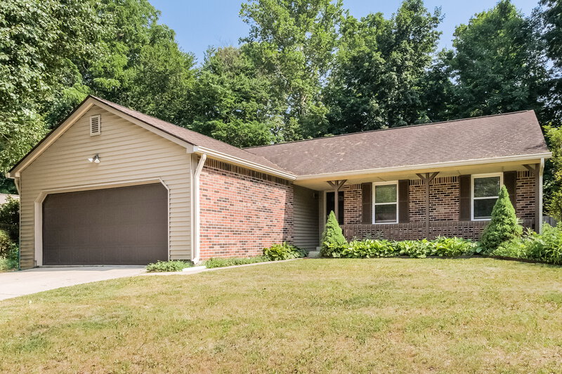 2,045/Mo, 4419 Deerview Ct Indianapolis, IN 46268 Front View