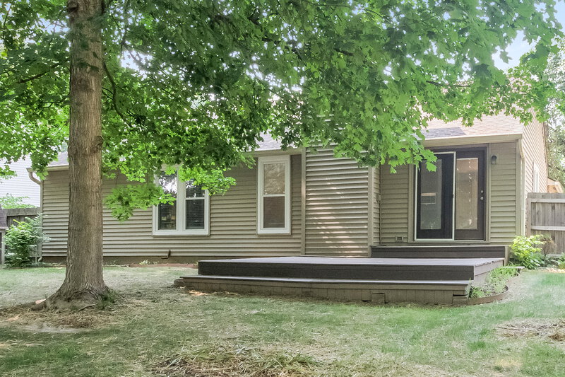 2,045/Mo, 4419 Deerview Ct Indianapolis, IN 46268 Rear View