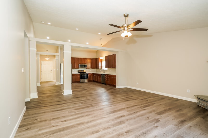 1,905/Mo, 1901 Osman Dr Avon, IN 46123 Living Room View 2