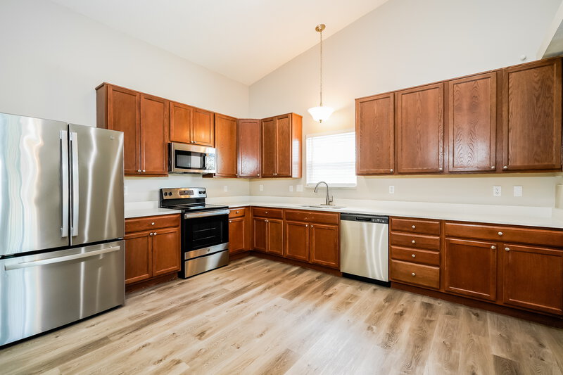 1,905/Mo, 1901 Osman Dr Avon, IN 46123 Kitchen View 2