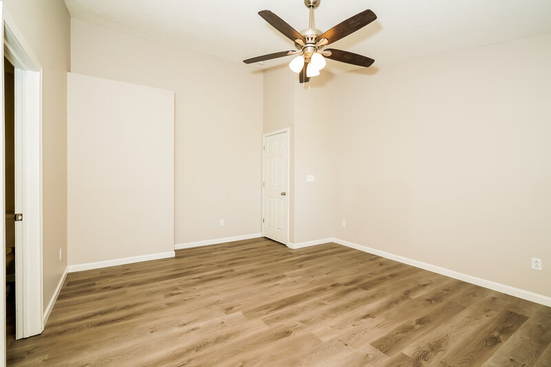 1,905/Mo, 1901 Osman Dr Avon, IN 46123 Main Bedroom View 2