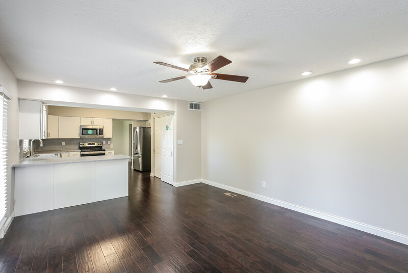 2,235/Mo, 3702 W 43rd Terrace Indianapolis, IN 46228 Living Room View