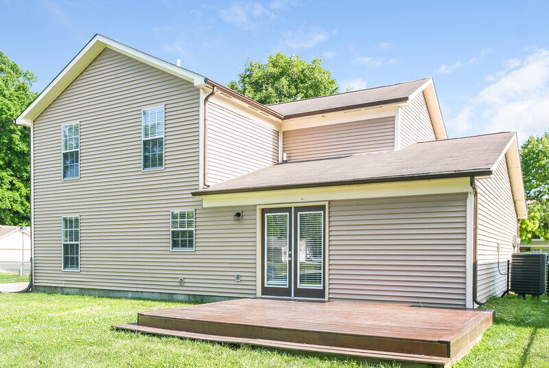 2,235/Mo, 3702 W 43rd Terrace Indianapolis, IN 46228 Rear View 2