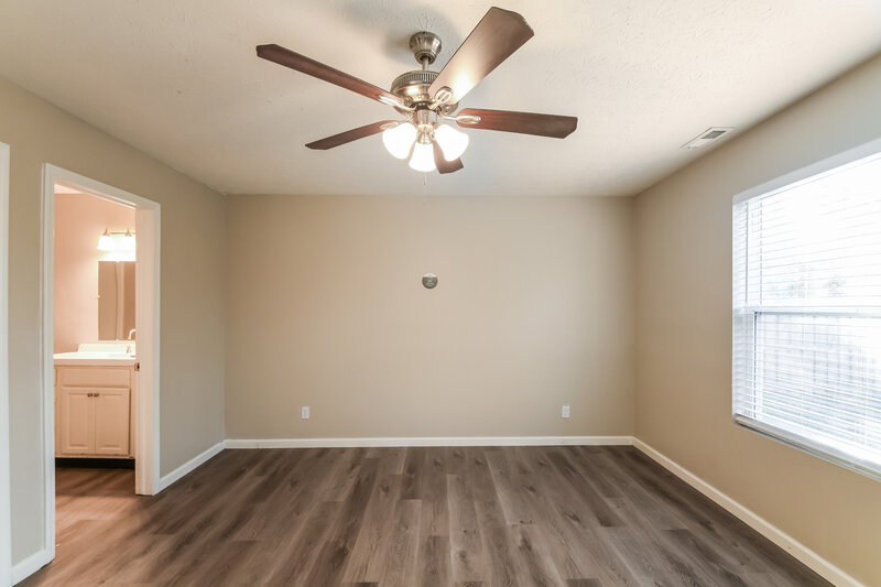 2,690/Mo, 7548 Sycamore Grove Ct Indianapolis, IN 46260 Main Bedroom View