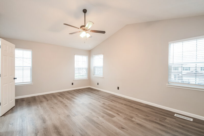 2,050/Mo, 2136 Walnut Meadow Ct Indianapolis, IN 46234 Main Bedroom View