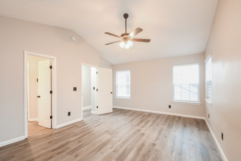 2,050/Mo, 2136 Walnut Meadow Ct Indianapolis, IN 46234 Main Bedroom View 2