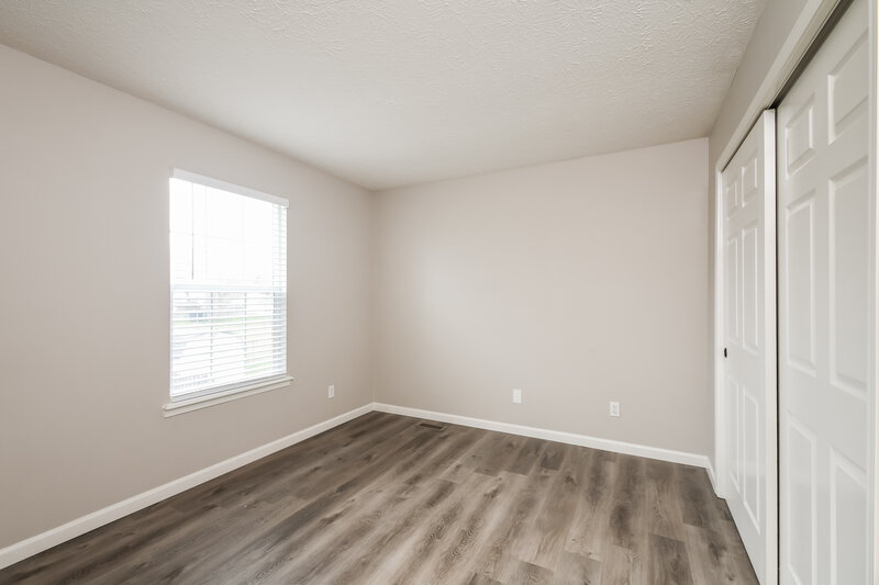 2,050/Mo, 2136 Walnut Meadow Ct Indianapolis, IN 46234 Bedroom View 3