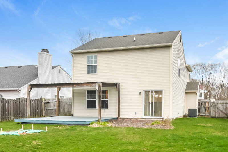 2,050/Mo, 2136 Walnut Meadow Ct Indianapolis, IN 46234 Rear View