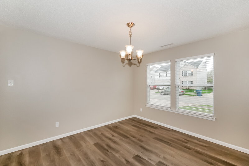 3,200/Mo, 5111 Whisenand Dr Indianapolis, IN 46254 Dining Room View