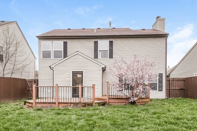 3,200/Mo, 5111 Whisenand Dr Indianapolis, IN 46254 Rear View