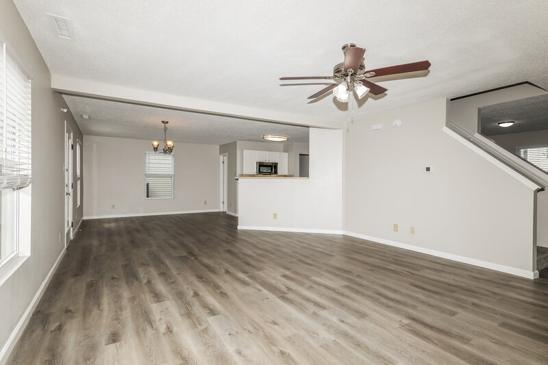 2,130/Mo, 6336 Alonzo Dr Indianapolis, IN 46217 Living Room View