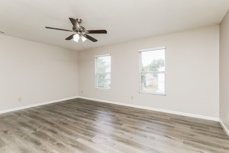 2,130/Mo, 6336 Alonzo Dr Indianapolis, IN 46217 Main Bedroom View