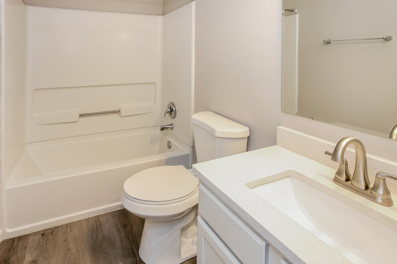 2,335/Mo, 6336 Alonzo Dr Indianapolis, IN 46217 No Caption View