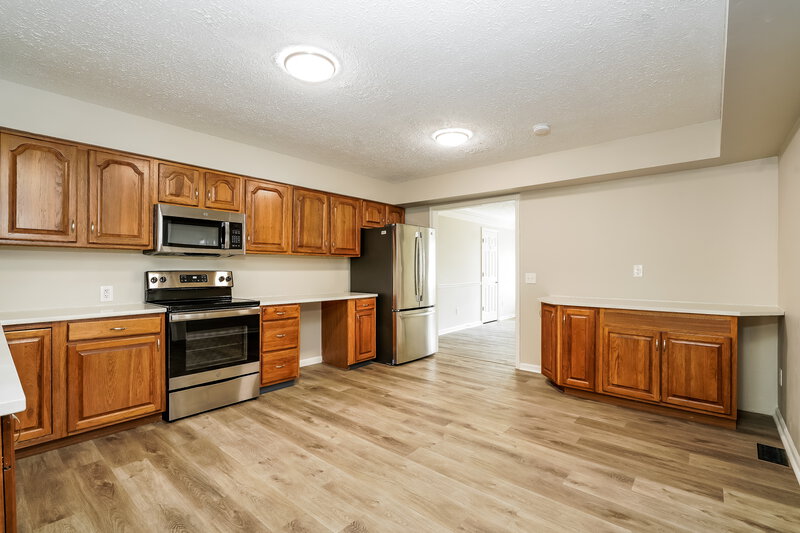 1,720/Mo, 5112 Beechwood Rd Avon, IN 46123 Kitchen View