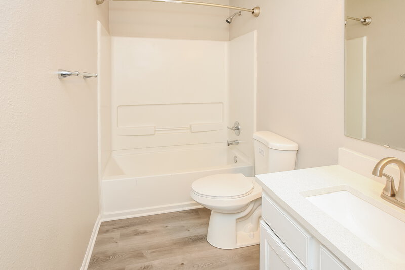 2,035/Mo, 8636 Wheatfield Dr Camby, IN 46113 Bathroom View