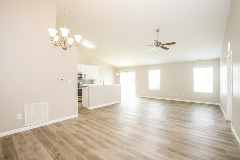 2,320/Mo, 4557 Walcott Dr Noblesville, IN 46062 Dining Room View