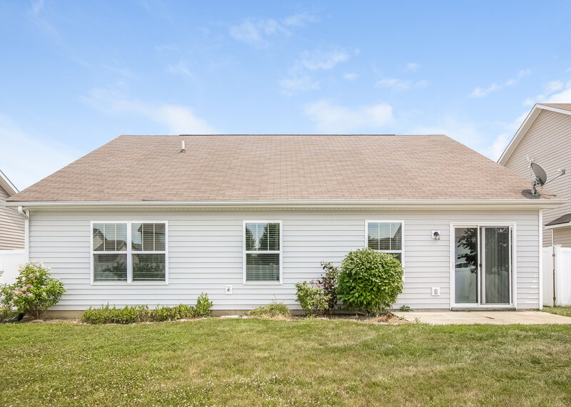 2,320/Mo, 4557 Walcott Dr Noblesville, IN 46062 Rear View