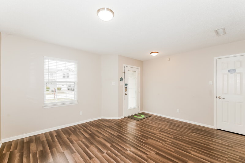 1,965/Mo, 6827 Earlswood Dr Indianapolis, IN 46217 Living Room View 2