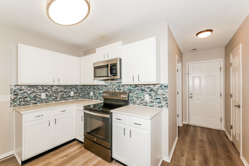 1,965/Mo, 6827 Earlswood Dr Indianapolis, IN 46217 Kitchen View