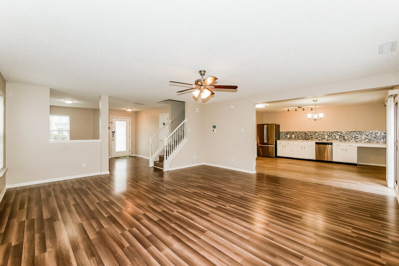 1,965/Mo, 6827 Earlswood Dr Indianapolis, IN 46217 Family Room View 2