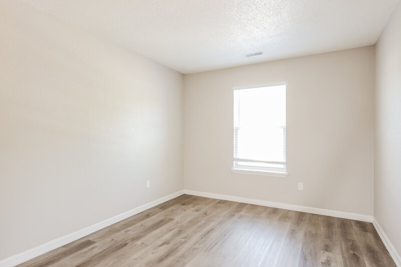 2,085/Mo, 4011 Village Trace Blvd Indianapolis, IN 46254 Bedroom View 3