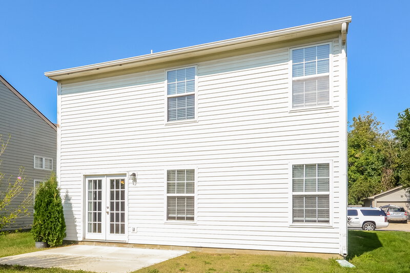 2,085/Mo, 4011 Village Trace Blvd Indianapolis, IN 46254 Rear View