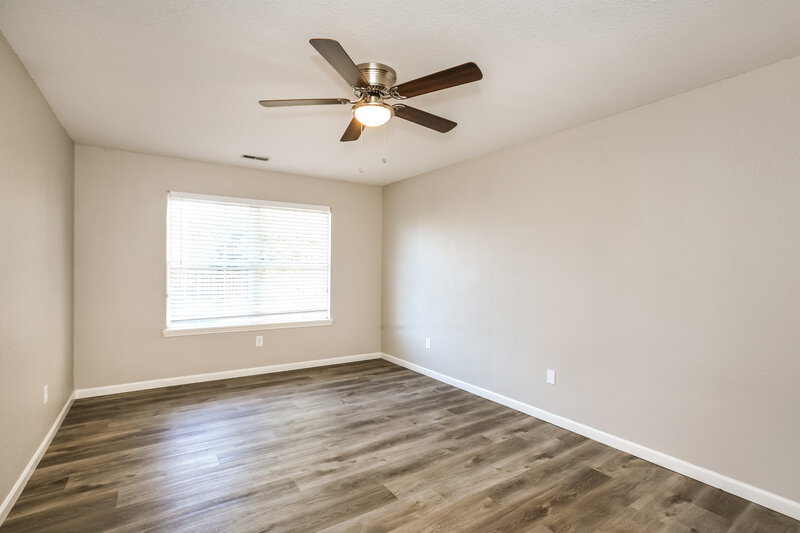 2,140/Mo, 6566 Crossbridge Dr Noblesville, IN 46062 Main Bedroom View 2