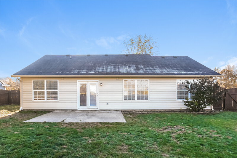 2,140/Mo, 6566 Crossbridge Dr Noblesville, IN 46062 Rear View 2