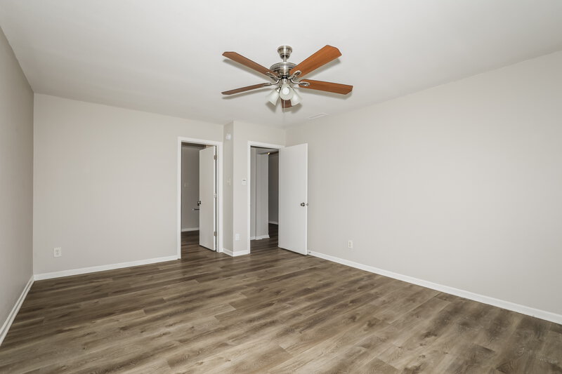 2,265/Mo, 2035 Brookside Ct Greenfield, IN 46140 Main Bedroom View 2