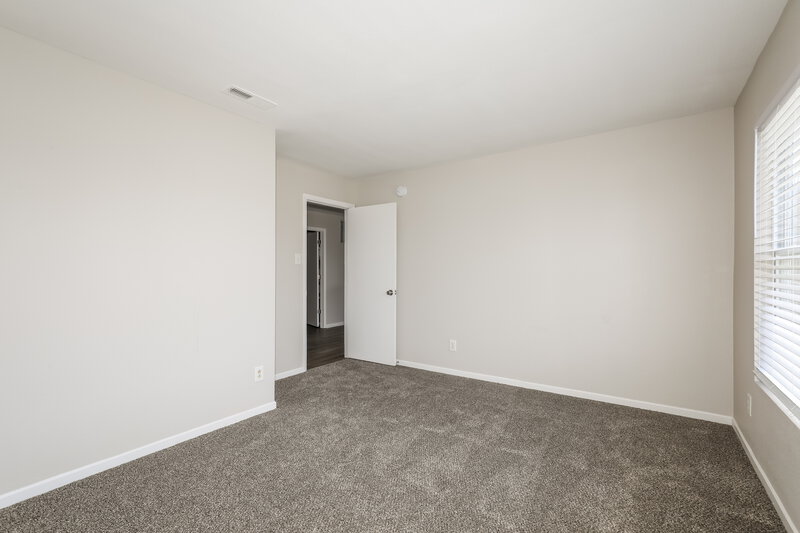 2,265/Mo, 2035 Brookside Ct Greenfield, IN 46140 Bedroom View 4