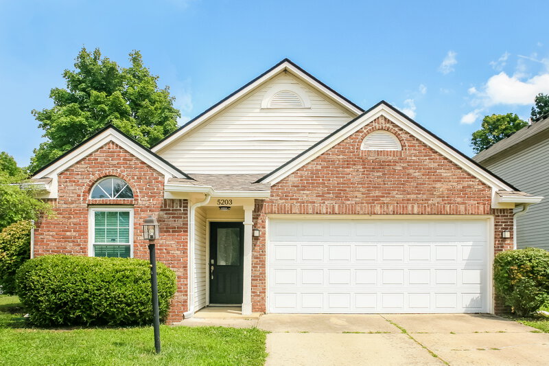 1,950/Mo, 5203 Pin Oak Dr Indianapolis, IN 46254 External View