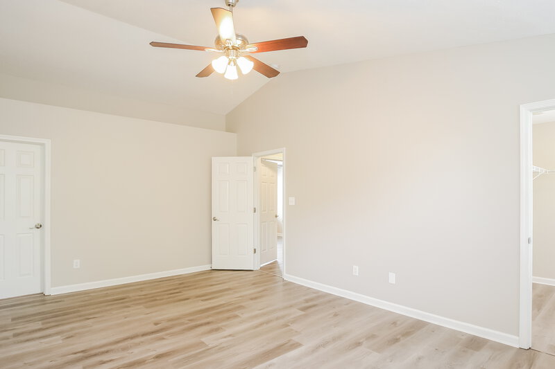 3,210/Mo, 4310 Blue Spruce Ct Greenwood, IN 46143 Main Bedroom View 2