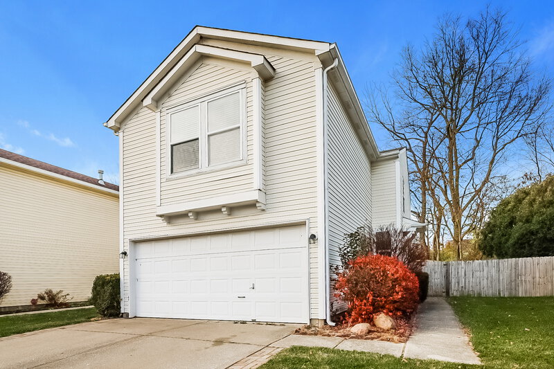 2,390/Mo, 4439 Connaught E Dr Plainfield, IN 46168 Front View