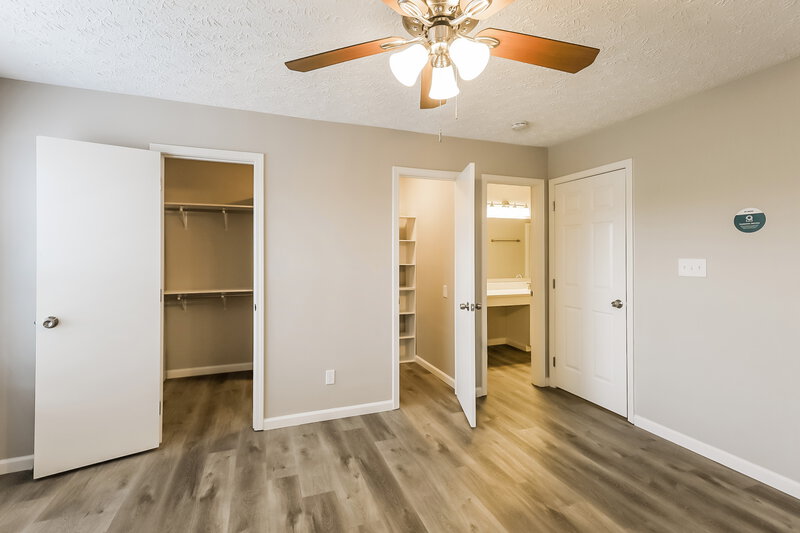 2,390/Mo, 4439 Connaught E Dr Plainfield, IN 46168 Main Bedroom View 2