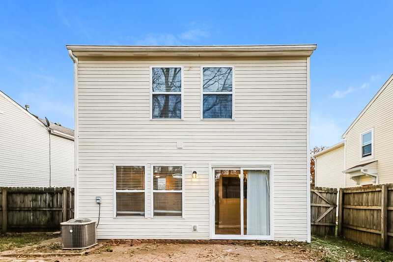 2,390/Mo, 4439 Connaught E Dr Plainfield, IN 46168 Rear View