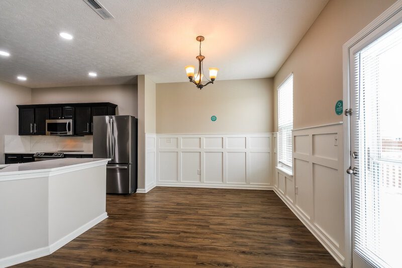 2,130/Mo, 5780 Bluff View Ln Whitestown, IN 46075 Dining Room View