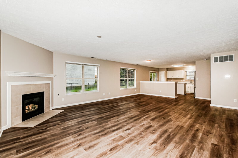 2,150/Mo, 7538 Sergi Canyon Dr Indianapolis, IN 46217 Living Room View 2