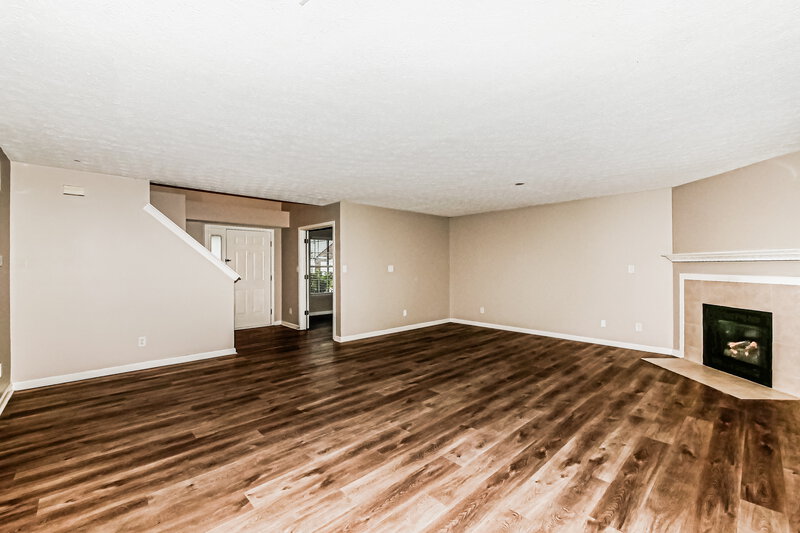 2,150/Mo, 7538 Sergi Canyon Dr Indianapolis, IN 46217 Living Room View 3