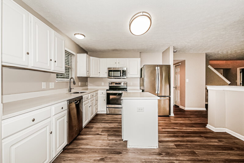 2,150/Mo, 7538 Sergi Canyon Dr Indianapolis, IN 46217 Kitchen View