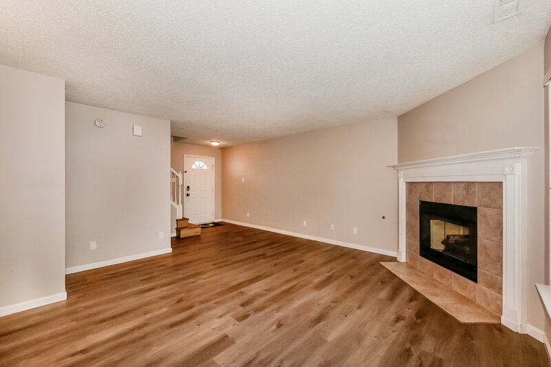 1,770/Mo, 2014 Dutch Elm Dr Indianapolis, IN 46231 Living Room View 3