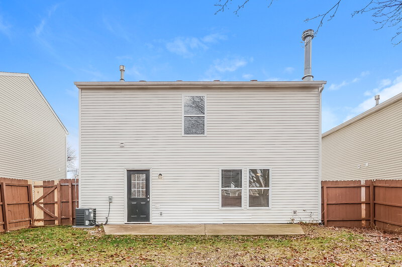 1,770/Mo, 2014 Dutch Elm Dr Indianapolis, IN 46231 Rear View