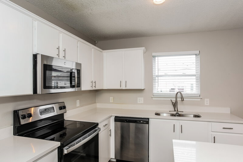1,990/Mo, 6860 W Stansbury Blvd McCordsville, IN 46055 Kitchen View