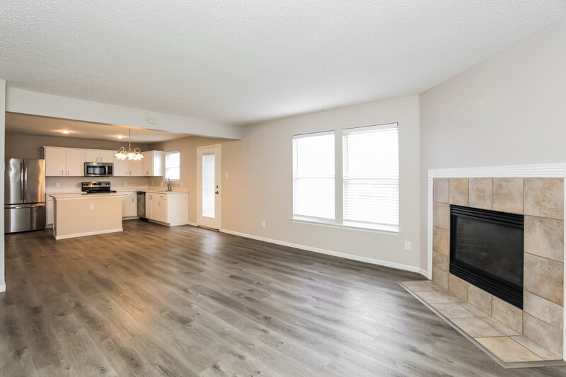 1,990/Mo, 6860 W Stansbury Blvd McCordsville, IN 46055 Family Room View 2