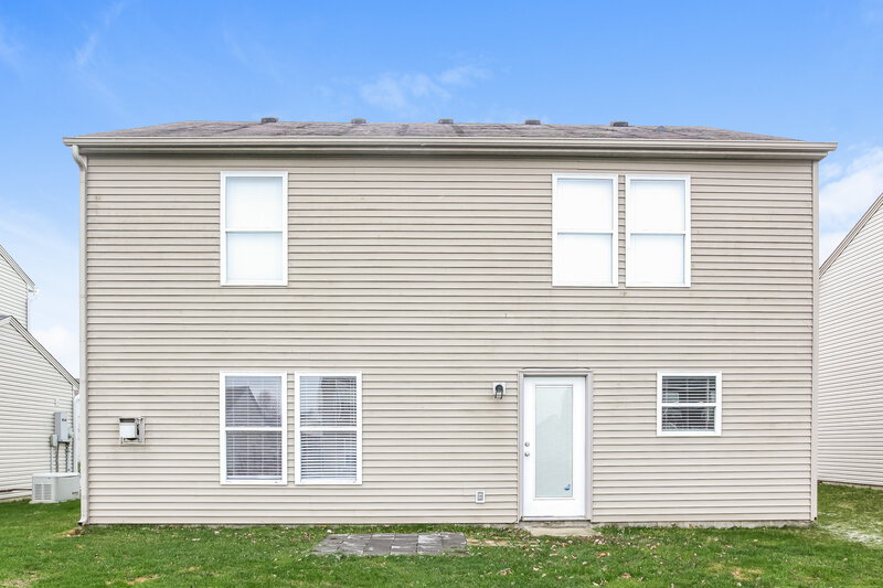 1,990/Mo, 6860 W Stansbury Blvd McCordsville, IN 46055 Rear View
