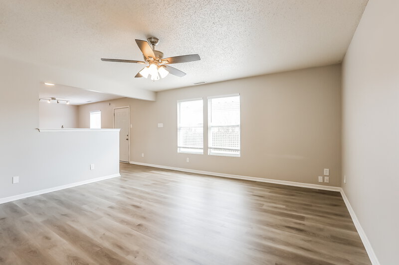 2,065/Mo, 8421 Ash Grove Dr Camby, IN 46113 Dining Room View
